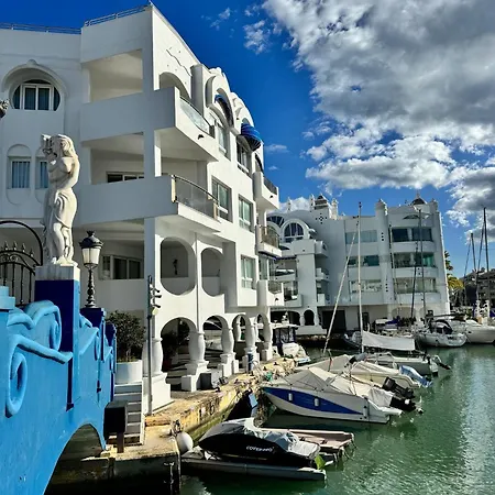 Wonderful In Puerto Marina